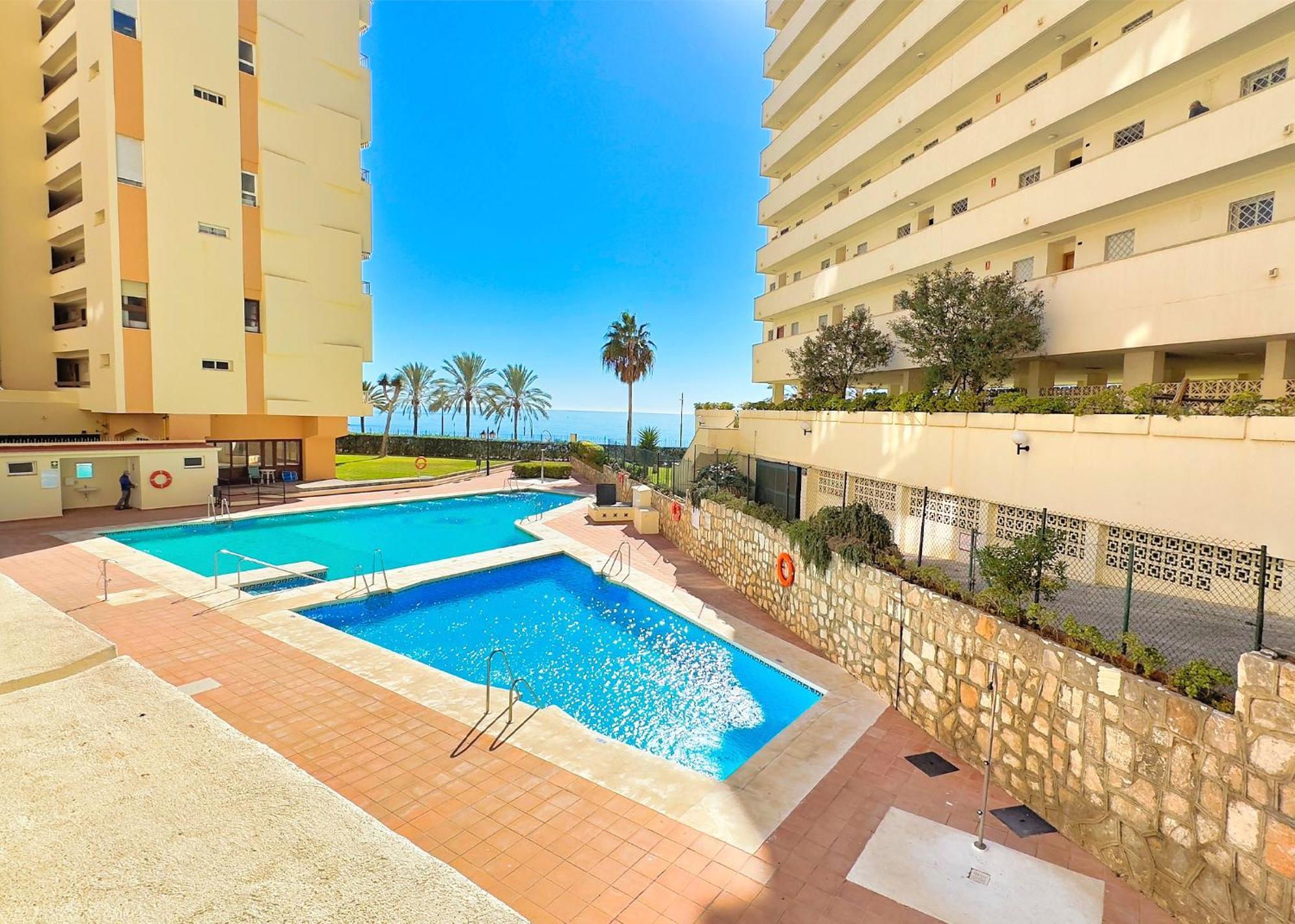 Great On The Beachfront In The Center Of Apartment Marbella